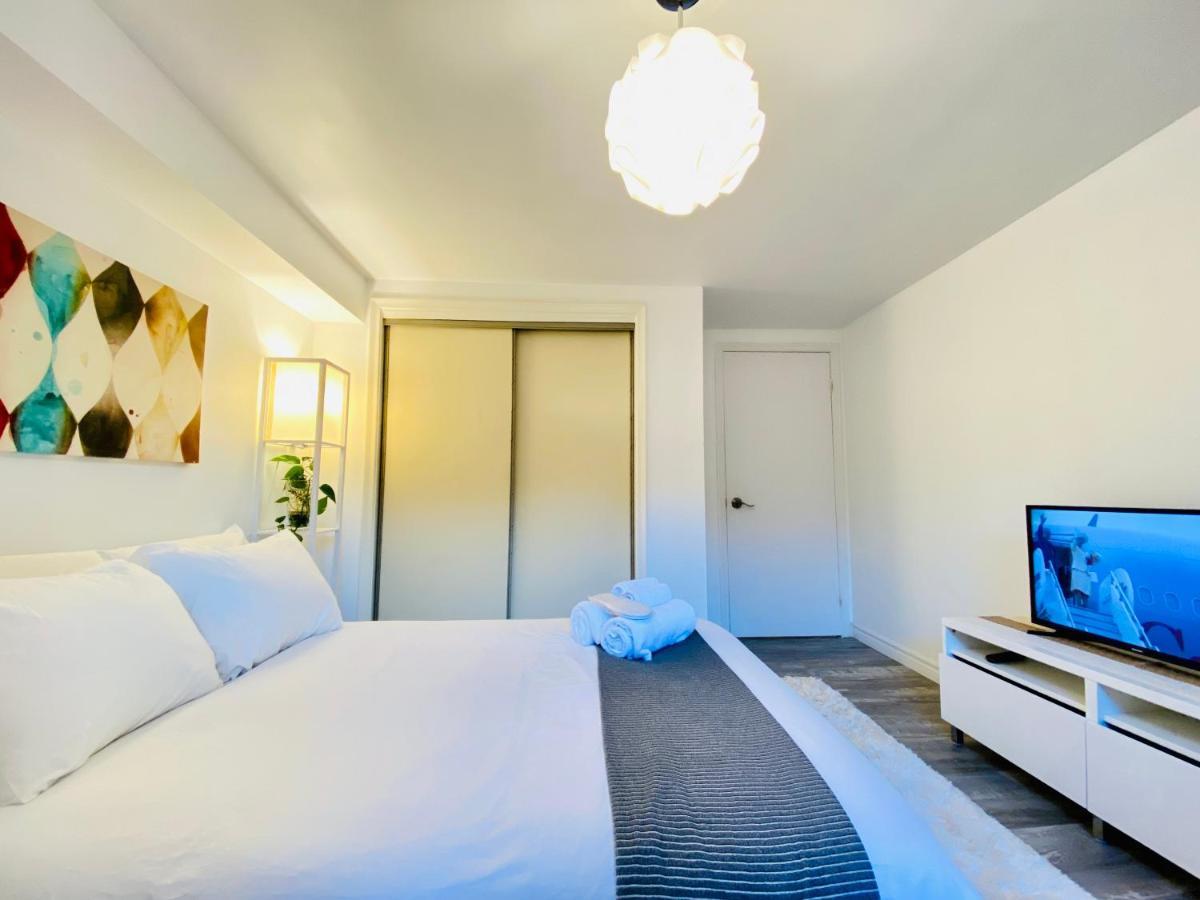 Toronto Bed & Breakfast - Free Parking 외부 사진