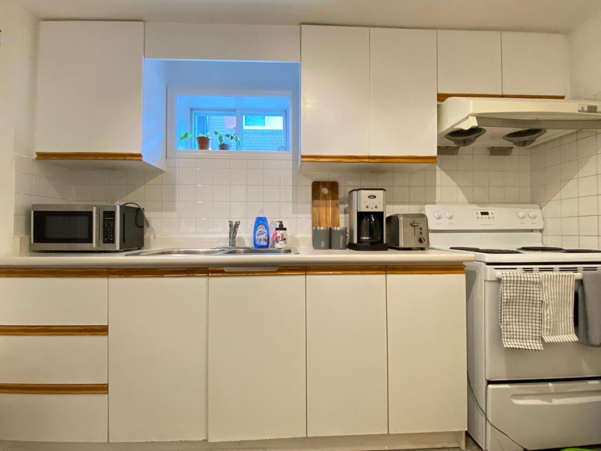 Toronto Bed & Breakfast - Free Parking 외부 사진