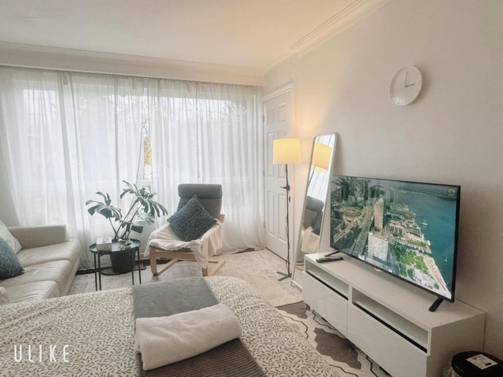 Toronto Bed & Breakfast - Free Parking 외부 사진